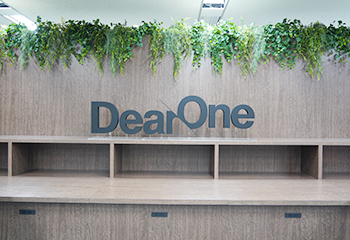 株式会社DearOne/インフラエンジニア／ジュニア｜自社プロダクトのサーバ運用・保守